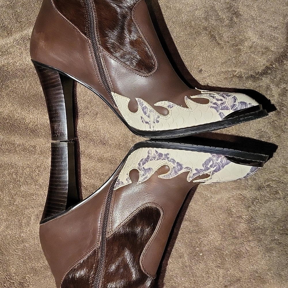 Donald J Pliner 'Angela' Cowboy Western Cowhide Leather Boots / Sz 10 / Expresso - Picture 14 of 17